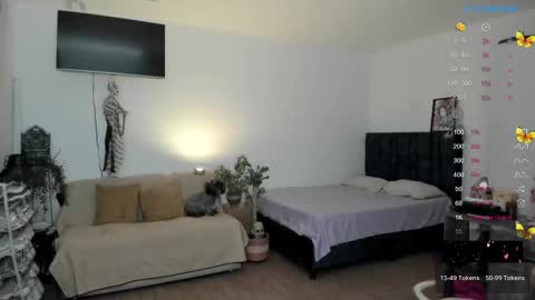 Snapshot of maaddy_ chatting on October 29, 2:58 am maaddy_ online show from October 29, 2:58 am