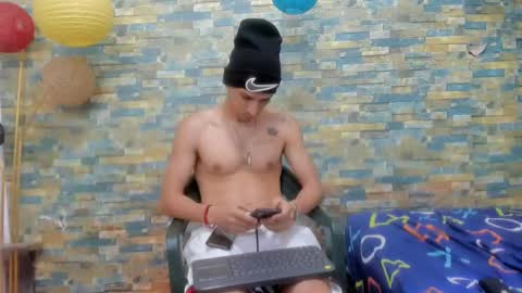 Snapshot of maaster420 chatting on January 19, 12:39 pm itgram pezlo josue online show from January 19, 12:39 pm