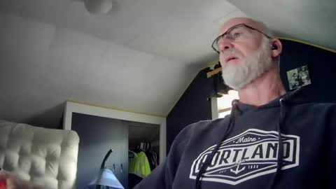 Snapshot of mac8181 chatting on December 15, 12:38 pm mac8181 online show from December 15, 12:38 pm