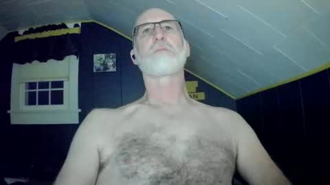 Snapshot of mac8181 chatting on January 1, 10:32 am mac8181 online show from January 1, 10:32 am