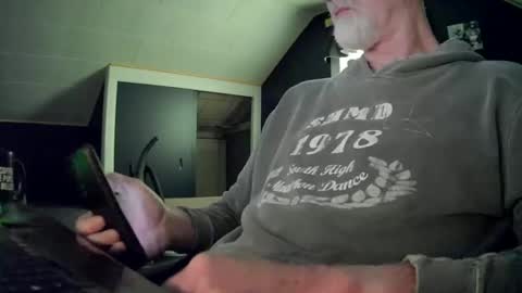 Snapshot of mac8181 chatting on May 3, 11:27 am mac8181 online show from May 3, 11:27 am