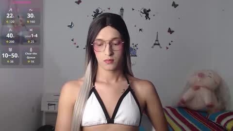 Snapshot of macarena_05_ chatting on September 18, 4:36 am macarena_05_ online show from September 18, 4:36 am