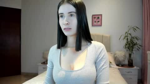 Snapshot of macarena_vallejo_ chatting on February 1, 2:54 am Macarena online show from February 1, 2:54 am