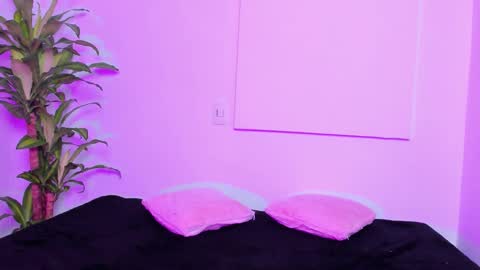 Snapshot of macarenasmith1 chatting on November 20, 11:10 am macarenasmith1 online show from November 20, 11:10 am