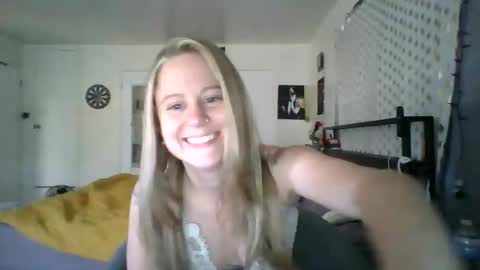 Snapshot of maceyloves chatting on May 9, 8:58 pm maceyloves online show from May 9, 8:58 pm