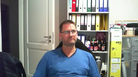 Snapshot of macfly67 chatting on November 18, 8:24 pm macfly67 online show from November 18, 8:24 pm