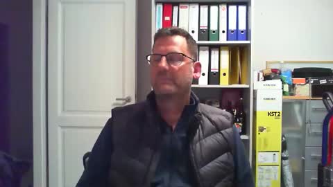 Snapshot of macfly67 chatting on December 17, 8:15 pm macfly67 online show from December 17, 8:15 pm