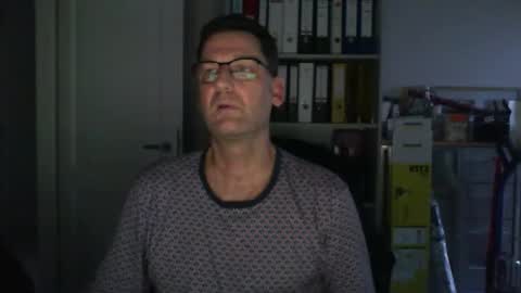 macfly67 online show from February 8, 6:50 am