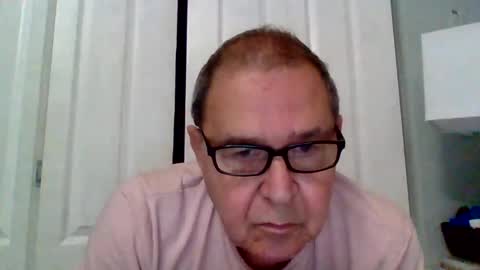 Snapshot of machet1 chatting on April 3, 3:21 pm machet1 online show from April 3, 3:21 pm