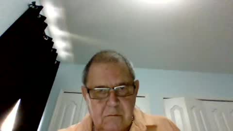 Snapshot of machet1 chatting on June 19, 3:27 pm machet1 online show from June 19, 3:27 pm