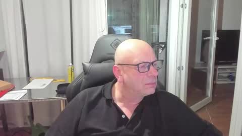 Andy online show from February 3, 12:42 am