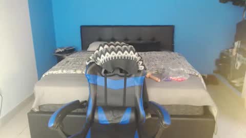 Snapshot of machissex chatting on October 26, 12:44 pm machissex online show from October 26, 12:44 pm