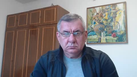 Snapshot of machomale3 chatting on January 28, 1:59 pm Macho online show from January 28, 1:59 pm