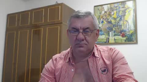 Snapshot of machomale3 chatting on February 6, 9:49 pm Macho online show from February 6, 9:49 pm