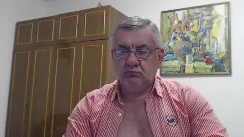 Snapshot of machomale3 chatting on February 15, 8:43 pm Macho online show from February 15, 8:43 pm