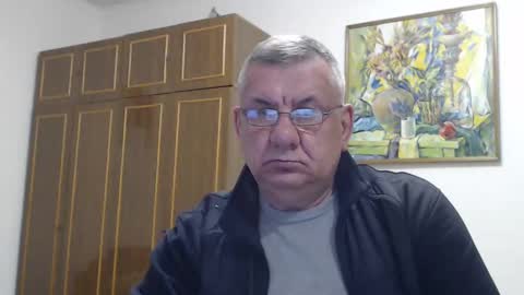 Snapshot of machomale3 chatting on February 23, 9:37 pm Macho online show from February 23, 9:37 pm