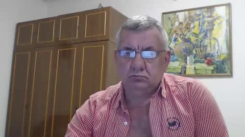 Snapshot of machomale3 chatting on March 3, 8:21 pm Macho online show from March 3, 8:21 pm