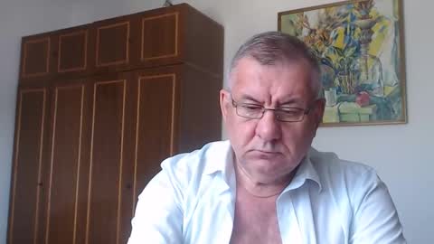 Snapshot of machomale3 chatting on September 17, 1:46 pm Macho online show from September 17, 1:46 pm