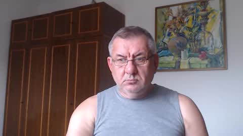 Snapshot of machomale3 chatting on September 27, 3:06 pm Macho online show from September 27, 3:06 pm