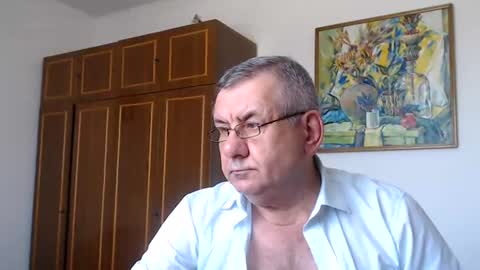 Macho online show from June 18, 11:47 am