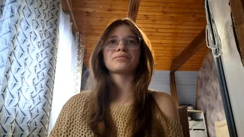 Cynthia online show from April 2, 12:03 pm