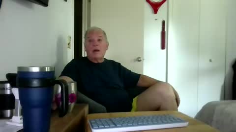 Snapshot of mackdocc001 chatting on June 8, 1:22 pm mackdocc001 online show from June 8, 1:22 pm