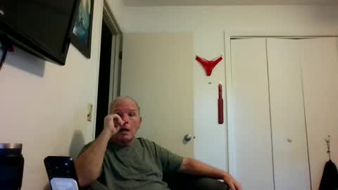 Snapshot of mackdocc001 chatting on June 13, 12:58 pm mackdocc001 online show from June 13, 12:58 pm