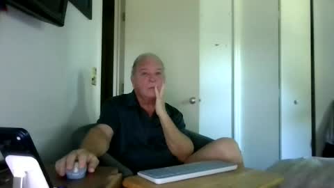 Snapshot of mackdocc001 chatting on June 15, 1:35 pm mackdocc001 online show from June 15, 1:35 pm