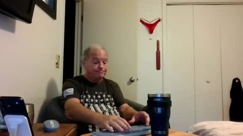 Snapshot of mackdocc001 chatting on June 26, 5:39 pm mackdocc001 online show from June 26, 5:39 pm