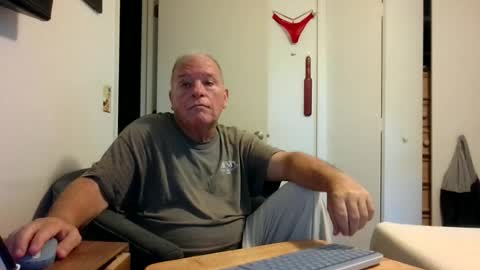 Snapshot of mackdocc001 chatting on June 30, 11:55 am mackdocc001 online show from June 30, 11:55 am