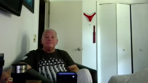 Snapshot of mackdocc001 chatting on July 3, 5:30 pm mackdocc001 online show from July 3, 5:30 pm