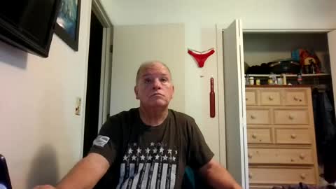 Snapshot of mackdocc001 chatting on July 12, 2:30 pm mackdocc001 online show from July 12, 2:30 pm