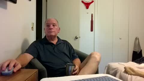 Snapshot of mackdocc001 chatting on July 13, 12:52 pm mackdocc001 online show from July 13, 12:52 pm