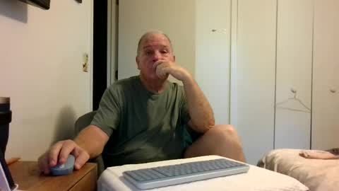 Snapshot of mackdocc001 chatting on July 18, 1:04 pm mackdocc001 online show from July 18, 1:04 pm