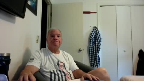 Snapshot of mackdocc001 chatting on July 22, 4:32 pm mackdocc001 online show from July 22, 4:32 pm