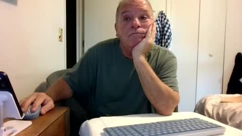 Snapshot of mackdocc001 chatting on July 24, 2:59 pm mackdocc001 online show from July 24, 2:59 pm