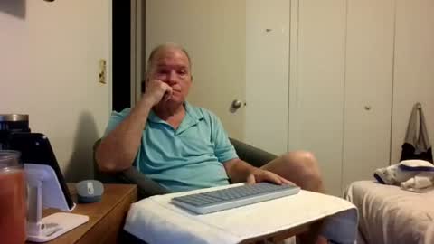 Snapshot of mackdocc001 chatting on July 28, 8:52 pm mackdocc001 online show from July 28, 8:52 pm