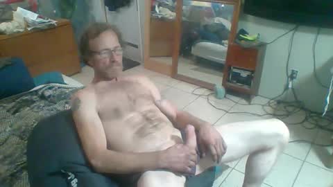 mackdog1369 online show from December 19, 3:41 pm