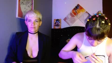 Snapshot of mackenziemoon chatting on September 19, 5:42 am Noah Askew online show from September 19, 5:42 am