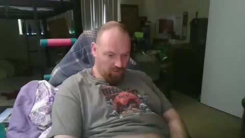 Snapshot of mackhere4u chatting on April 23, 12:12 am mackhere4u online show from April 23, 12:12 am