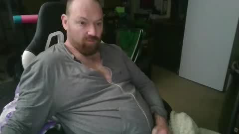 Snapshot of mackhere4u chatting on May 1, 9:36 am mackhere4u online show from May 1, 9:36 am