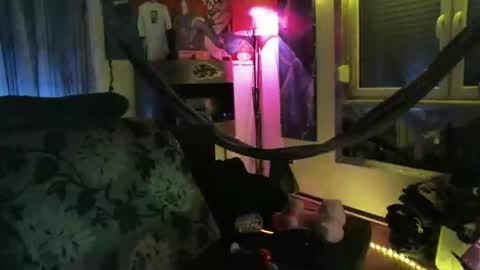 Snapshot of mad_dem0n chatting on March 3, 6:55 pm Manuel online show from March 3, 6:55 pm