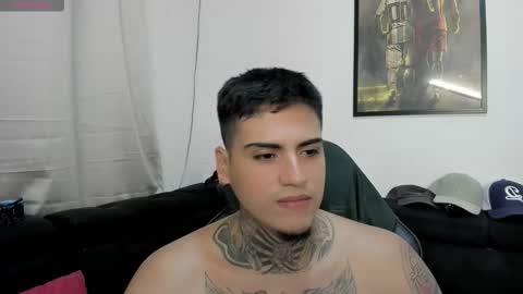 Snapshot of mad_maxxx1 chatting on November 3, 12:35 am max online show from November 3, 12:35 am