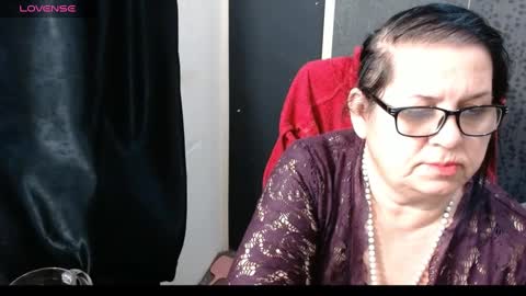 Snapshot of madam_sanjanne chatting on February 1, 3:41 am Madam Sanjanne online show from February 1, 3:41 am