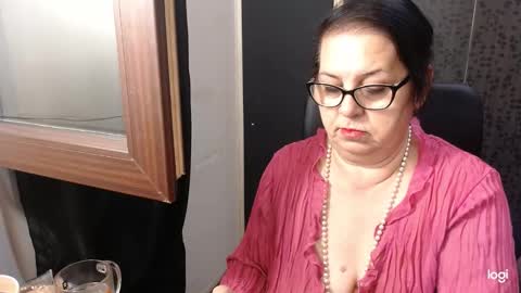 Snapshot of madam_sanjanne chatting on September 21, 4:14 am Madam Sanjanne online show from September 21, 4:14 am