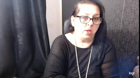 Snapshot of madam_sanjanne chatting on October 5, 1:59 am Madam Sanjanne online show from October 5, 1:59 am
