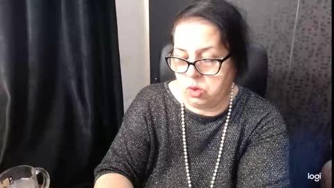 Snapshot of madam_sanjanne chatting on October 7, 6:54 am Madam Sanjanne online show from October 7, 6:54 am