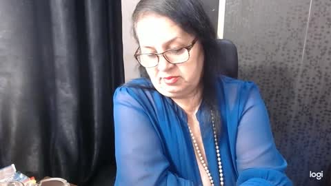 Snapshot of madam_sanjanne chatting on November 22, 8:08 pm Madam Sanjanne online show from November 22, 8:08 pm