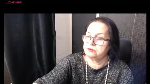 Snapshot of madam_sanjanne chatting on February 22, 8:18 pm Madam Sanjanne online show from February 22, 8:18 pm