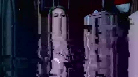 Snapshot of madamdragon87 chatting on December 9, 10:54 am Madam Dragon online show from December 9, 10:54 am